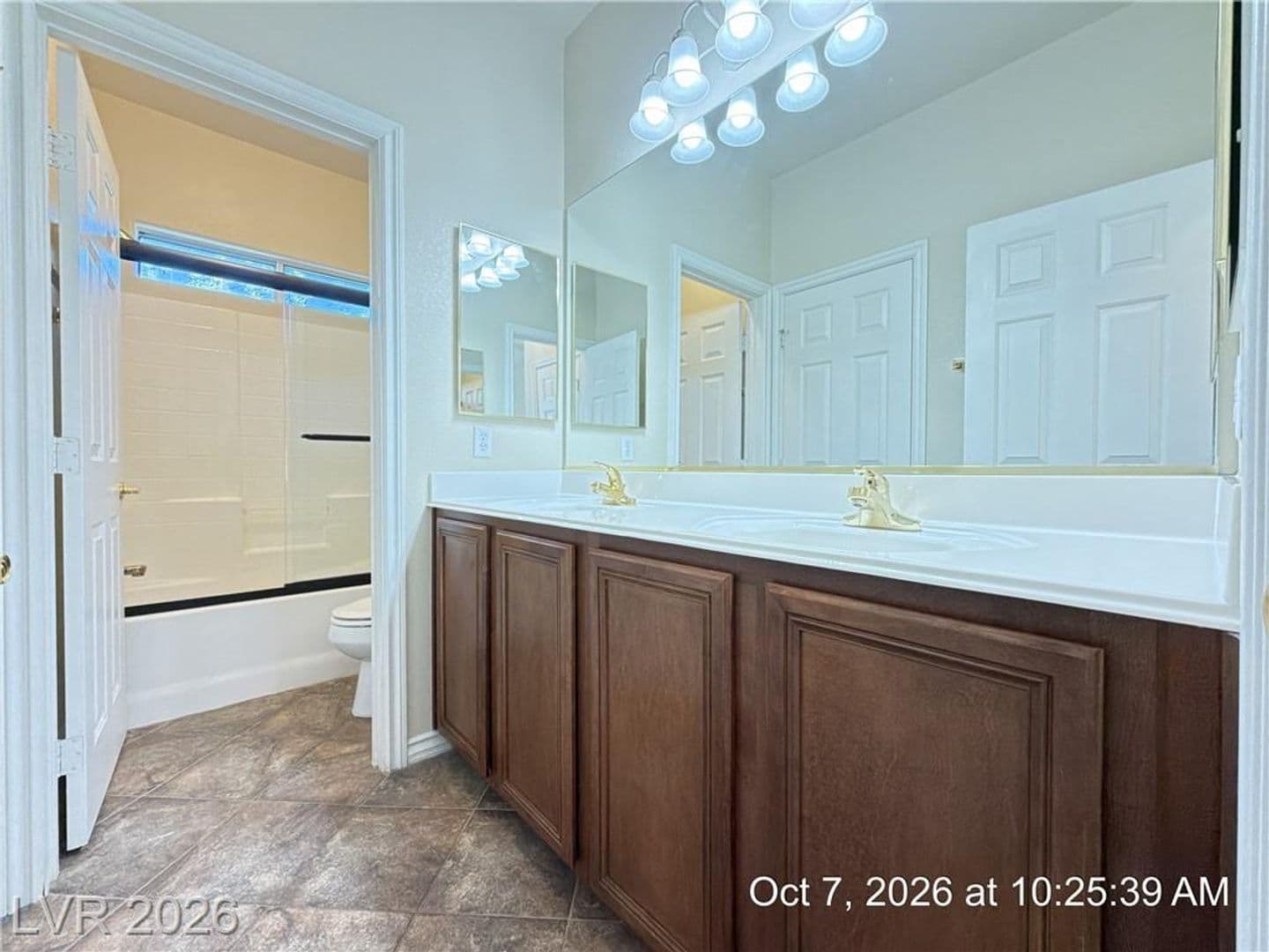 Henderson Townhome: 246 Queens Ct