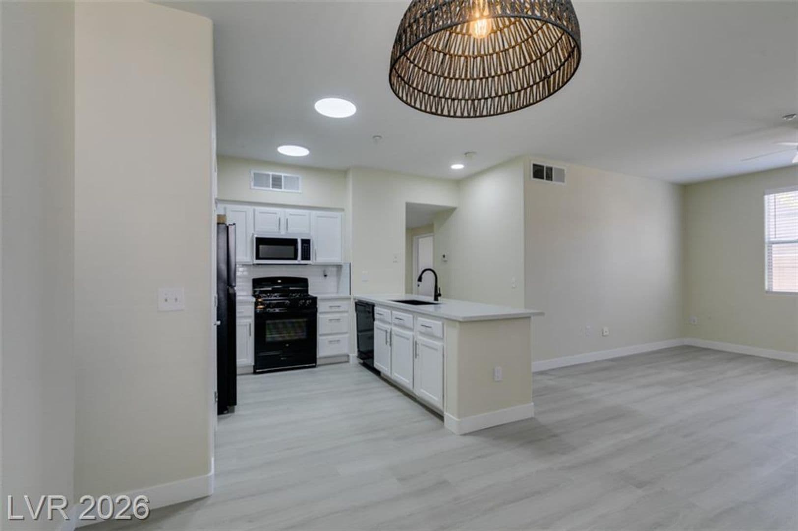 Henderson Condo: 50 Aura de Blanco St #3104