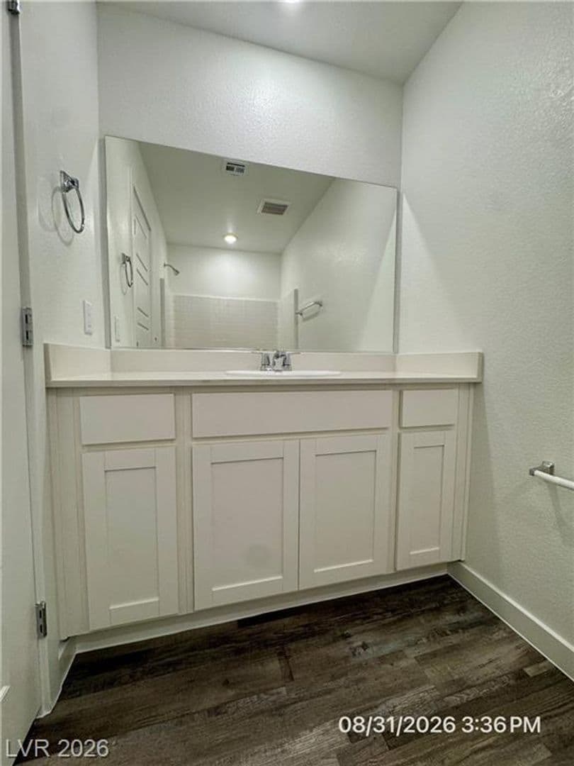Henderson Townhome: 927 Pink Sugarbird St