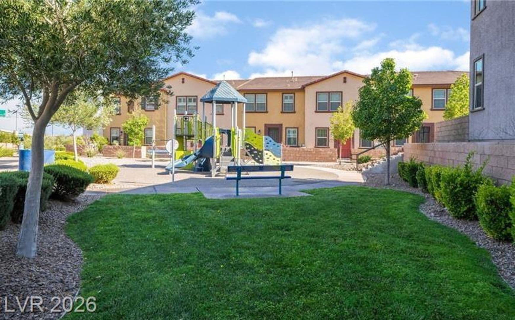 Henderson Townhome: 720 Sleeping City Ave