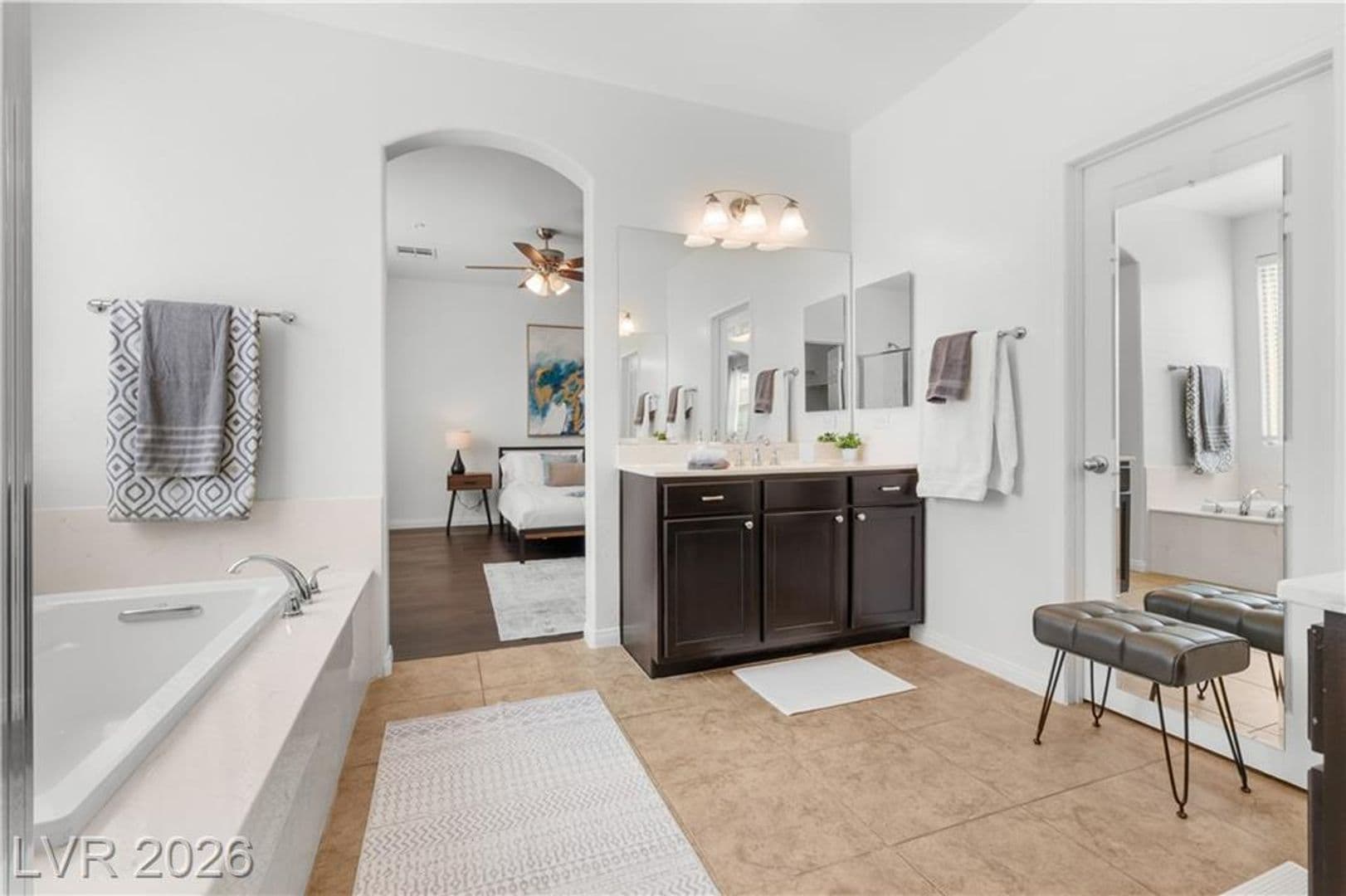 Henderson House: 1049 Via Saint Andrea Pl