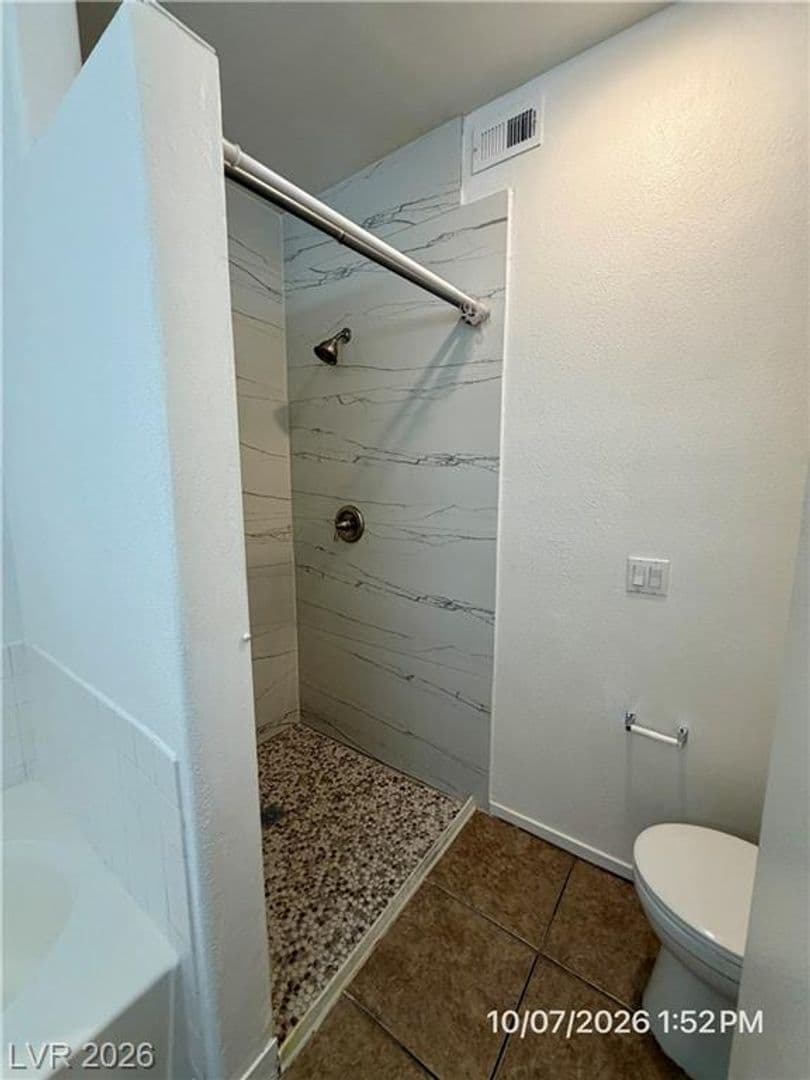 Henderson Condo: 2201 Ramsgate Dr #724