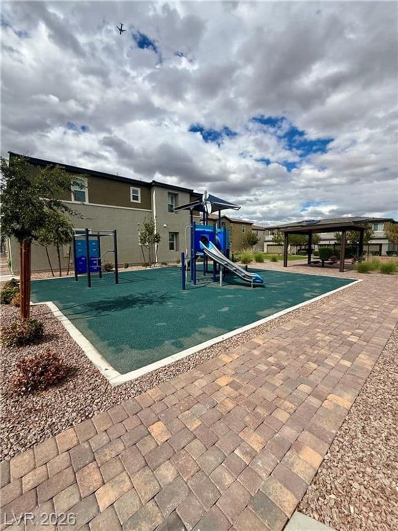 Henderson Townhome: 239 Freeport View Pl