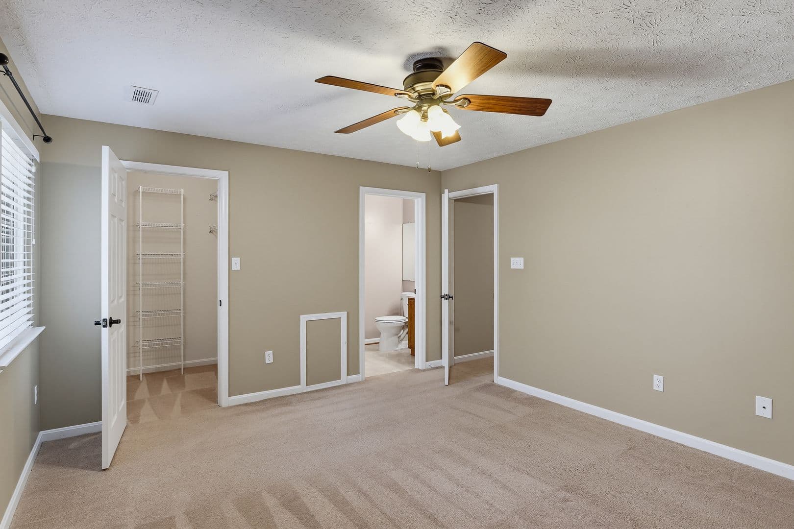 Frederick House: 2102 Whitehall Rd Unit #1C