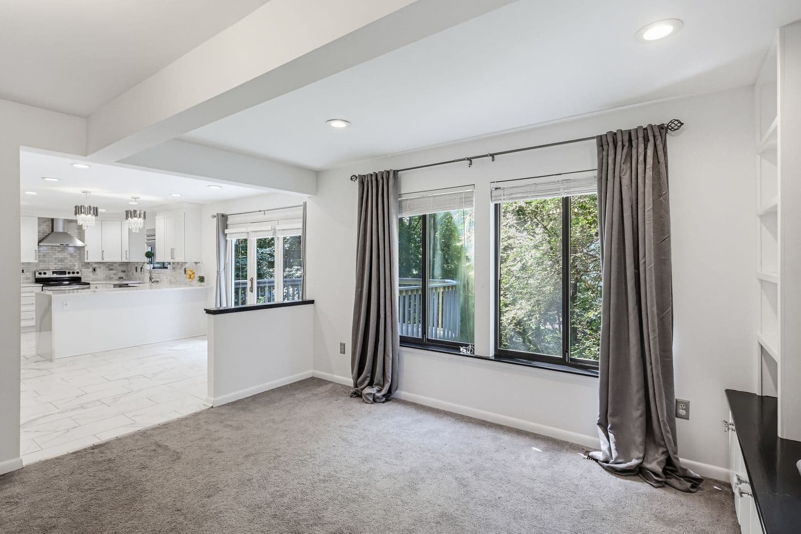 Columbia House: 6103 Triangle Drive