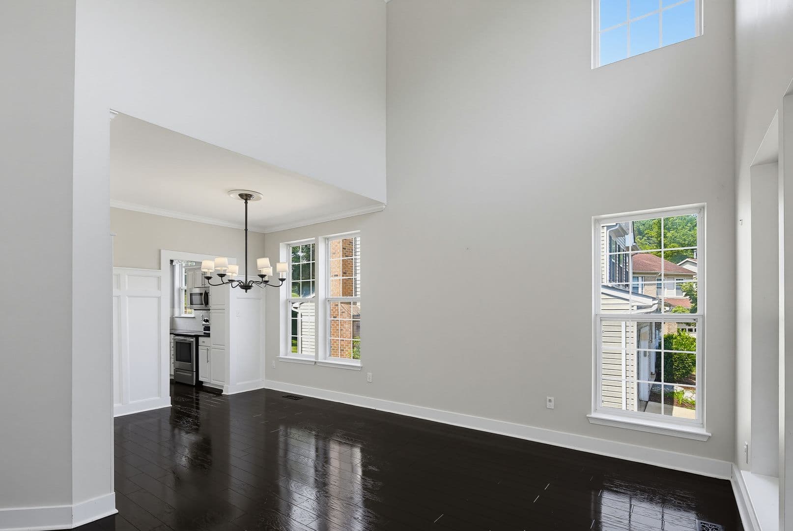 Clarksville House: 6505 Autumn Wind Cir