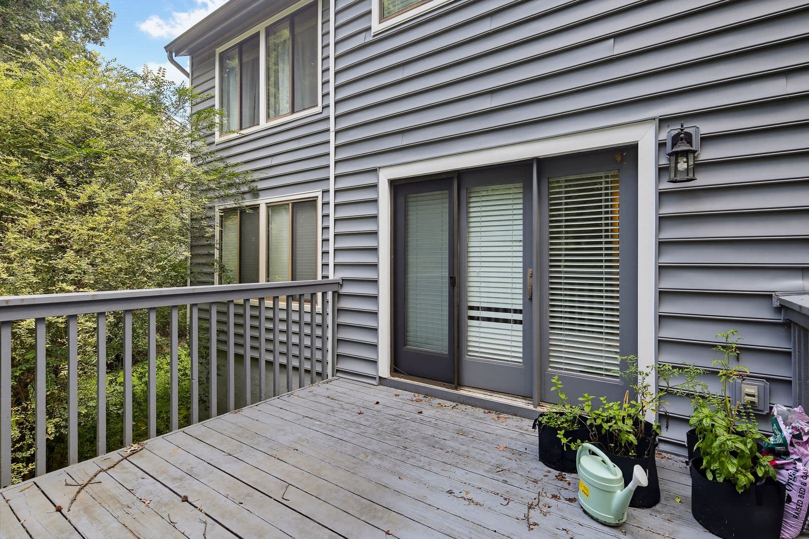 Columbia House: 6103 Triangle Drive