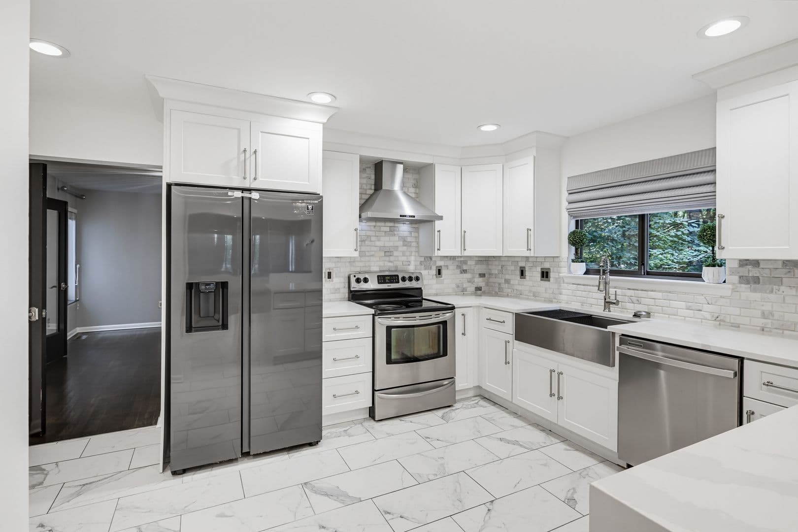 Columbia House: 6103 Triangle Drive