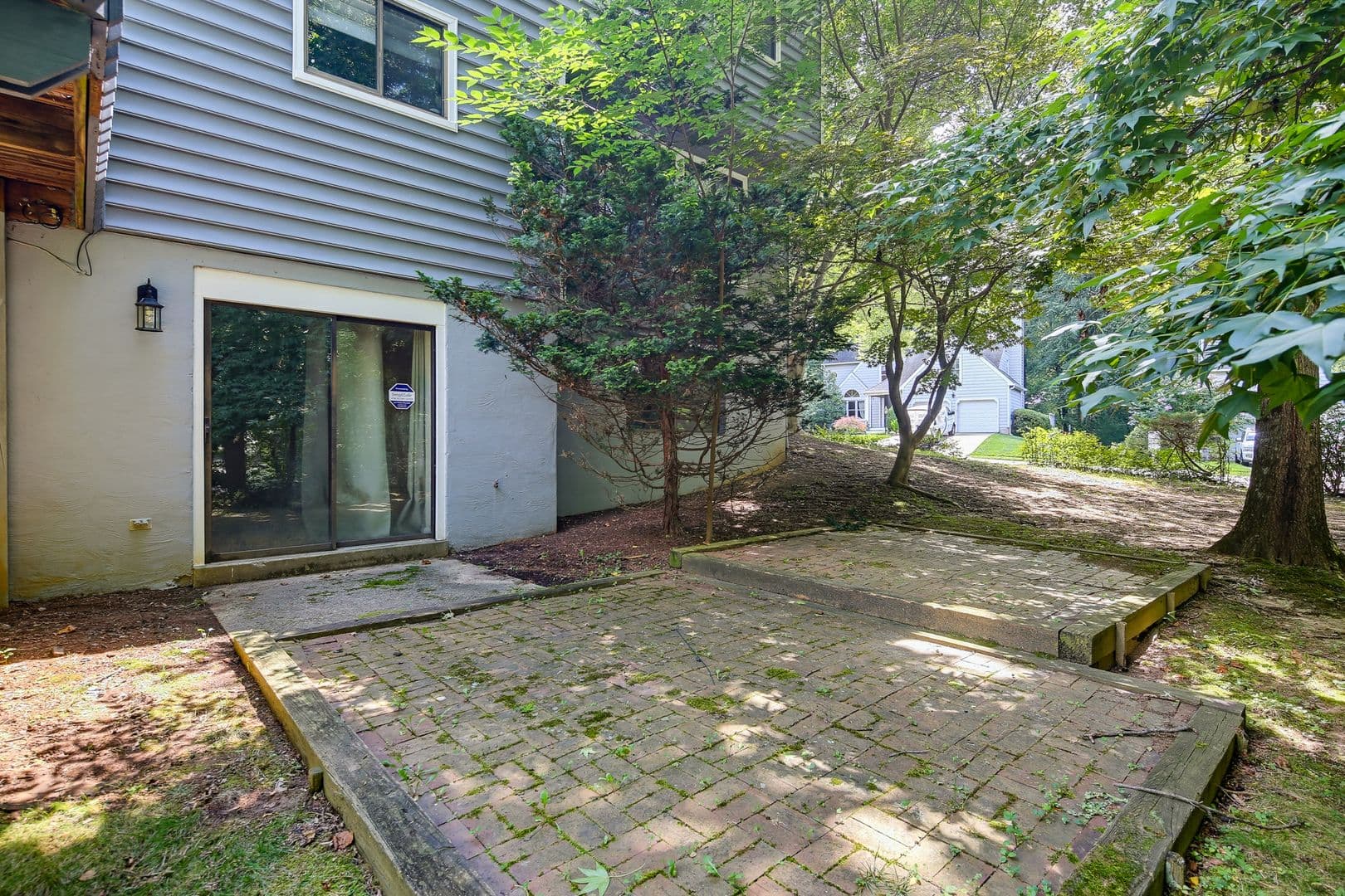 Columbia House: 6103 Triangle Drive