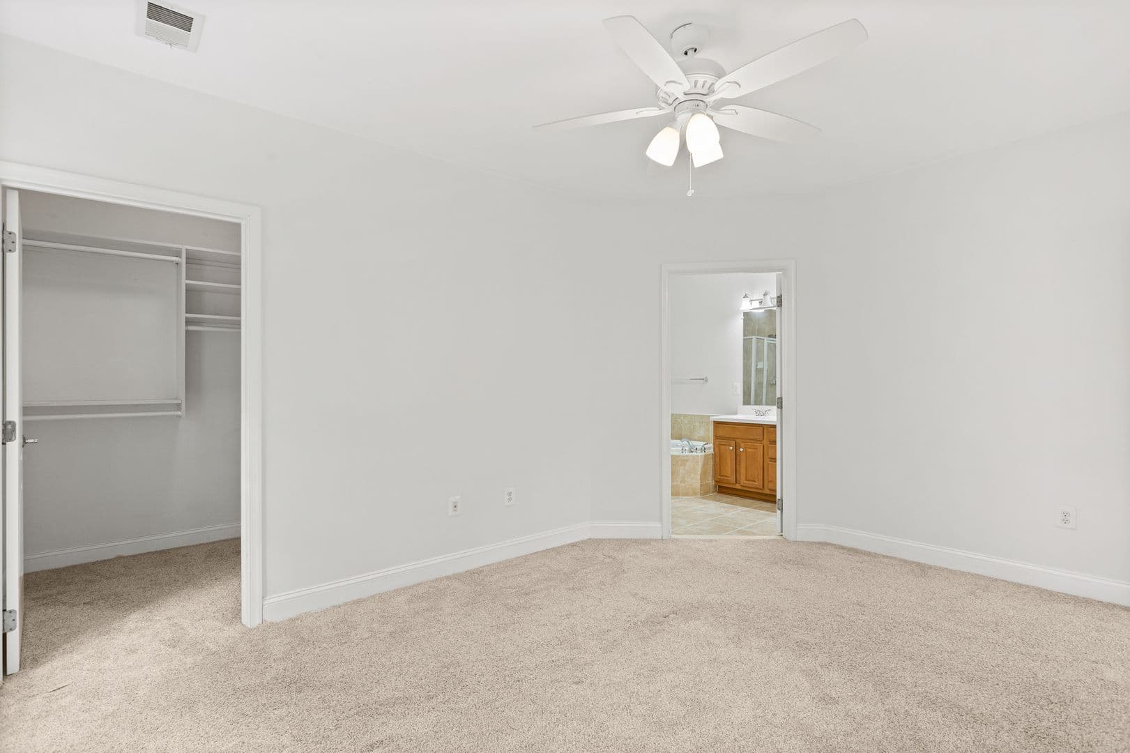 Rockville House: 1002 Elmcroft Blvd