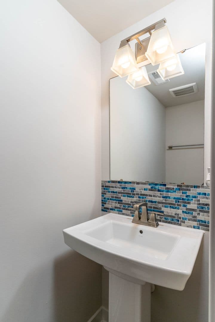 Ijamsville Townhome: 6021 Etterbeek Street