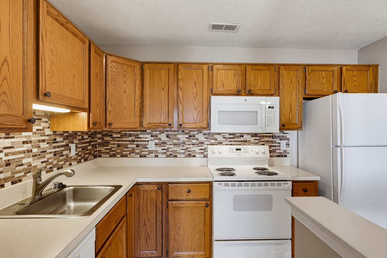 Frederick House: 2102 Whitehall Rd Unit #1C