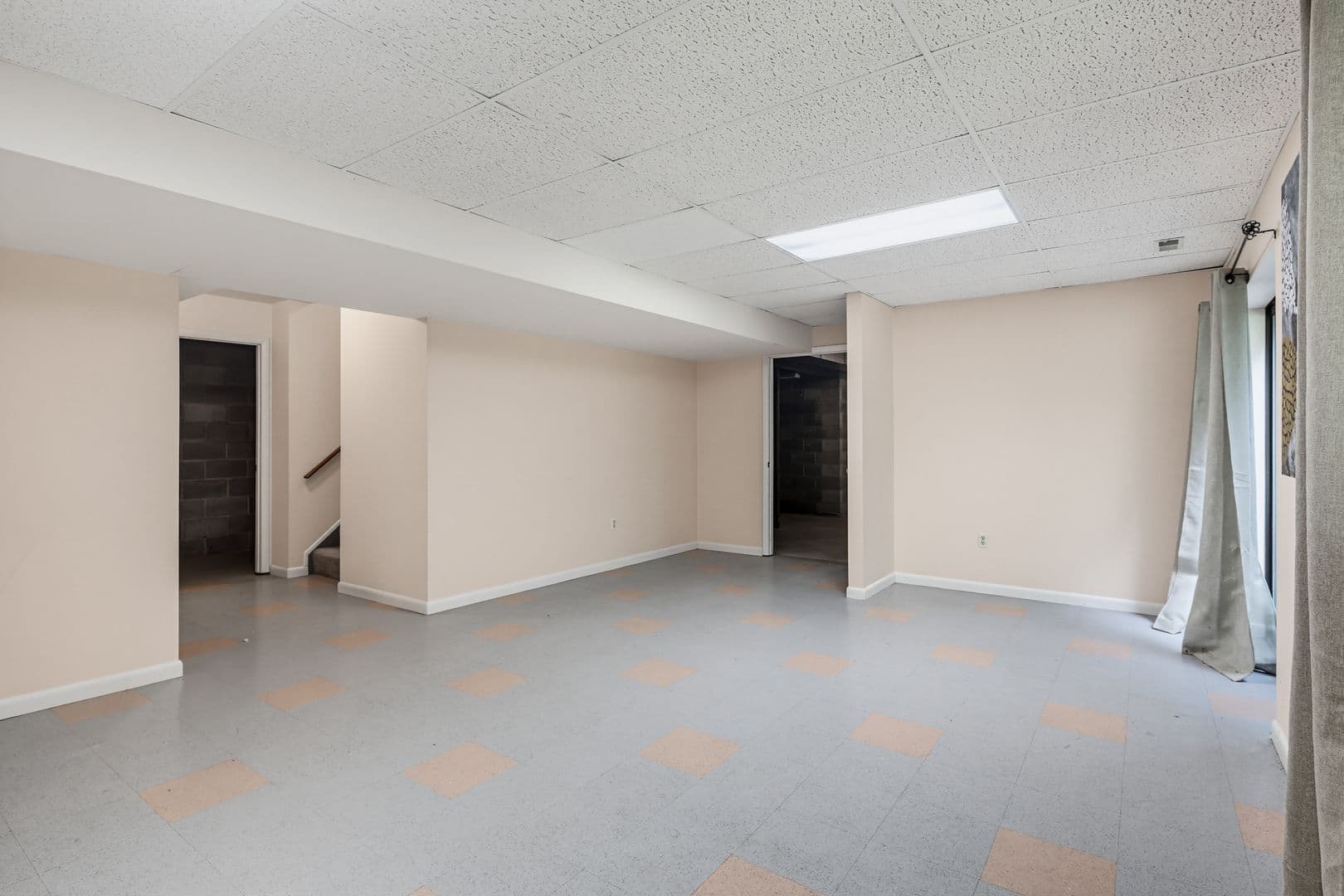 Columbia House: 6103 Triangle Drive