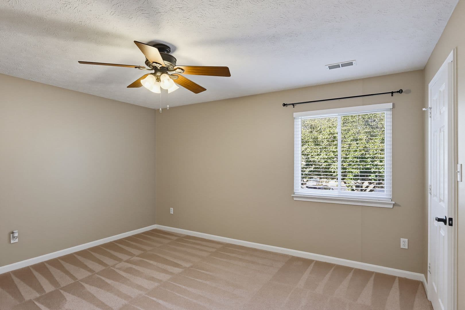 Frederick House: 2102 Whitehall Rd Unit #1C