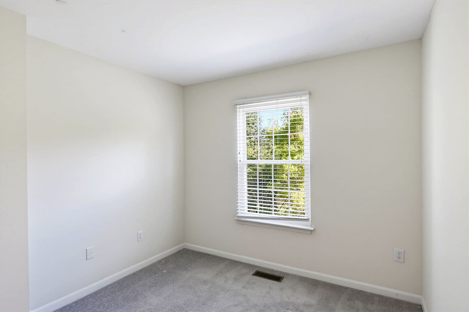 Frederick House: 5210 Duke Court