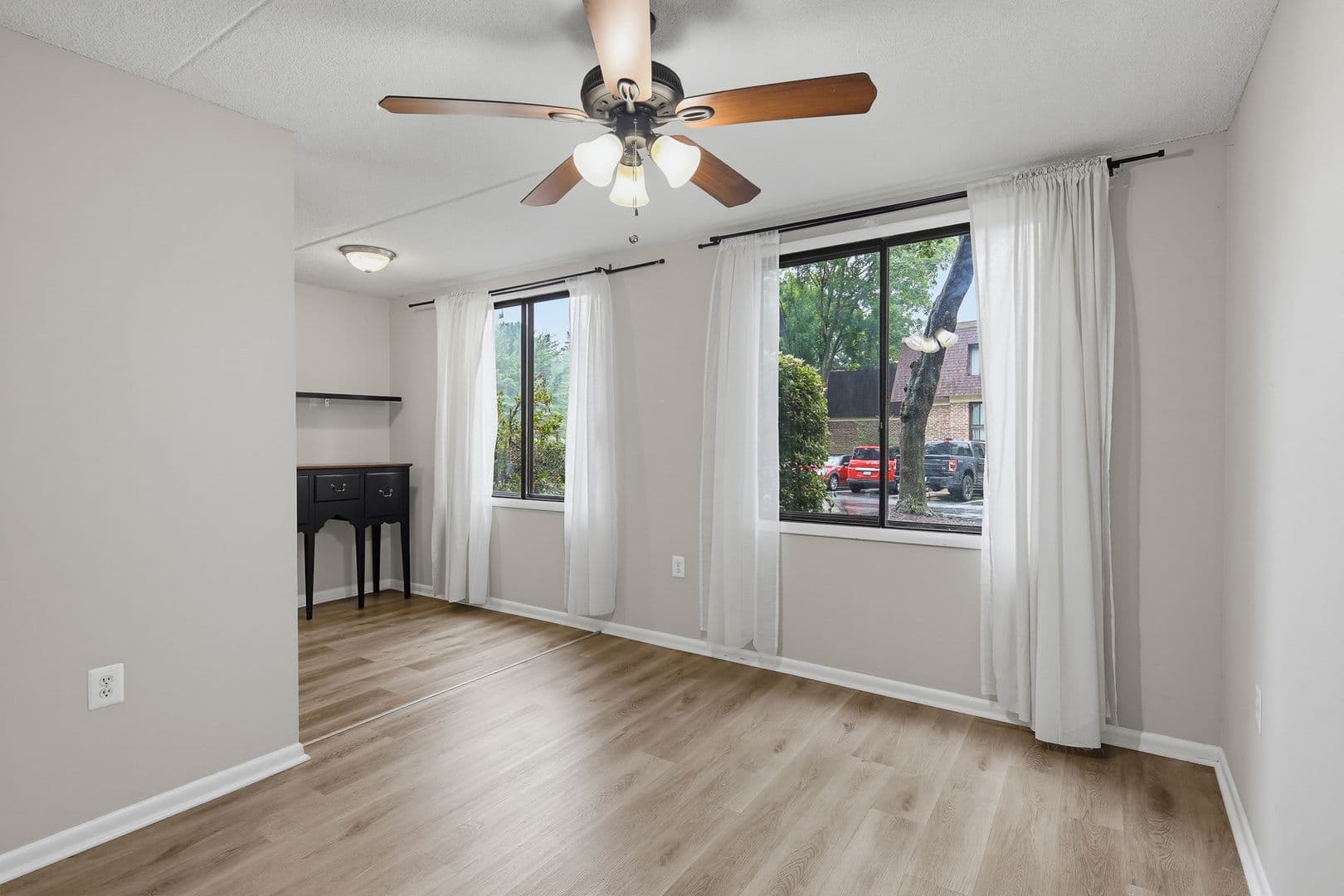 Columbia House: 5247 W Running Brook Apt 101