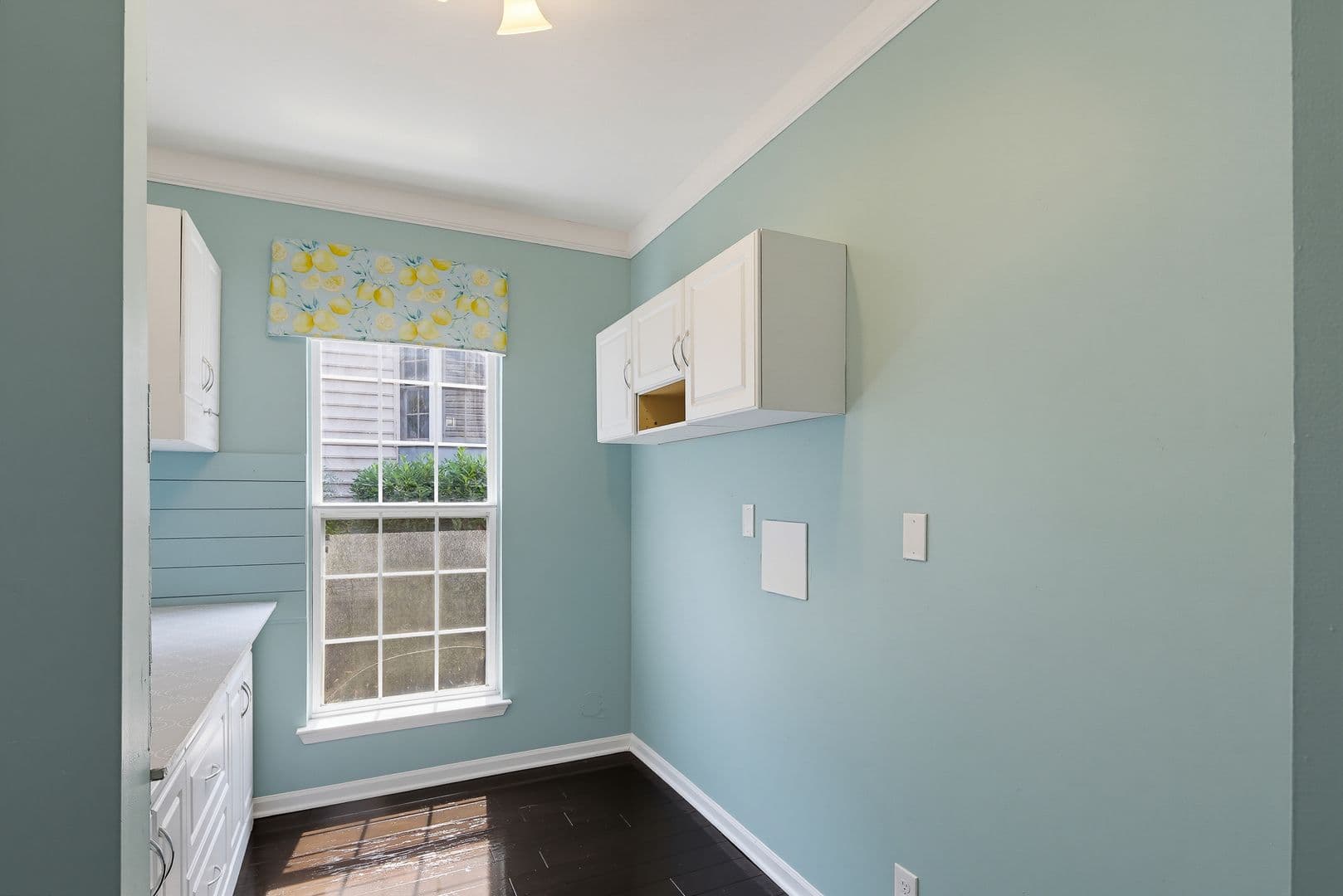 Clarksville House: 6505 Autumn Wind Cir