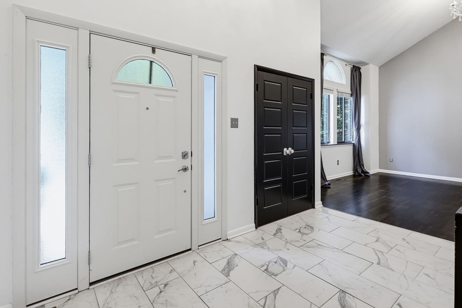 Columbia House: 6103 Triangle Drive
