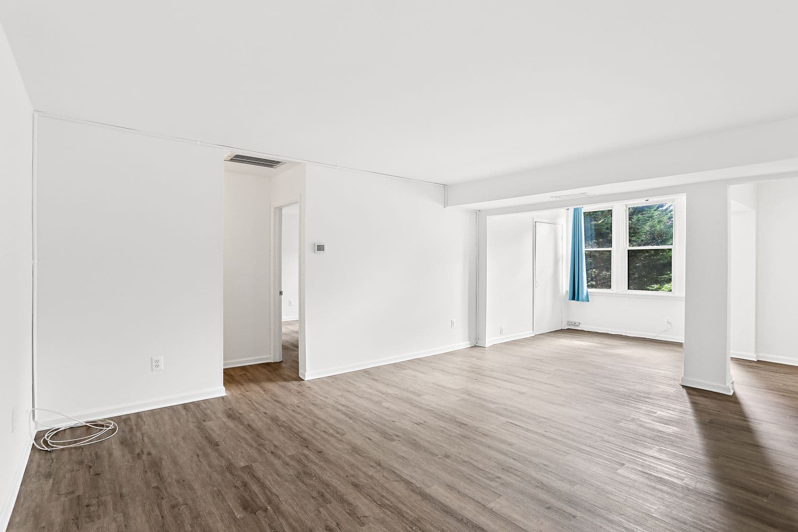 Columbia House: 9629 White Acre Road