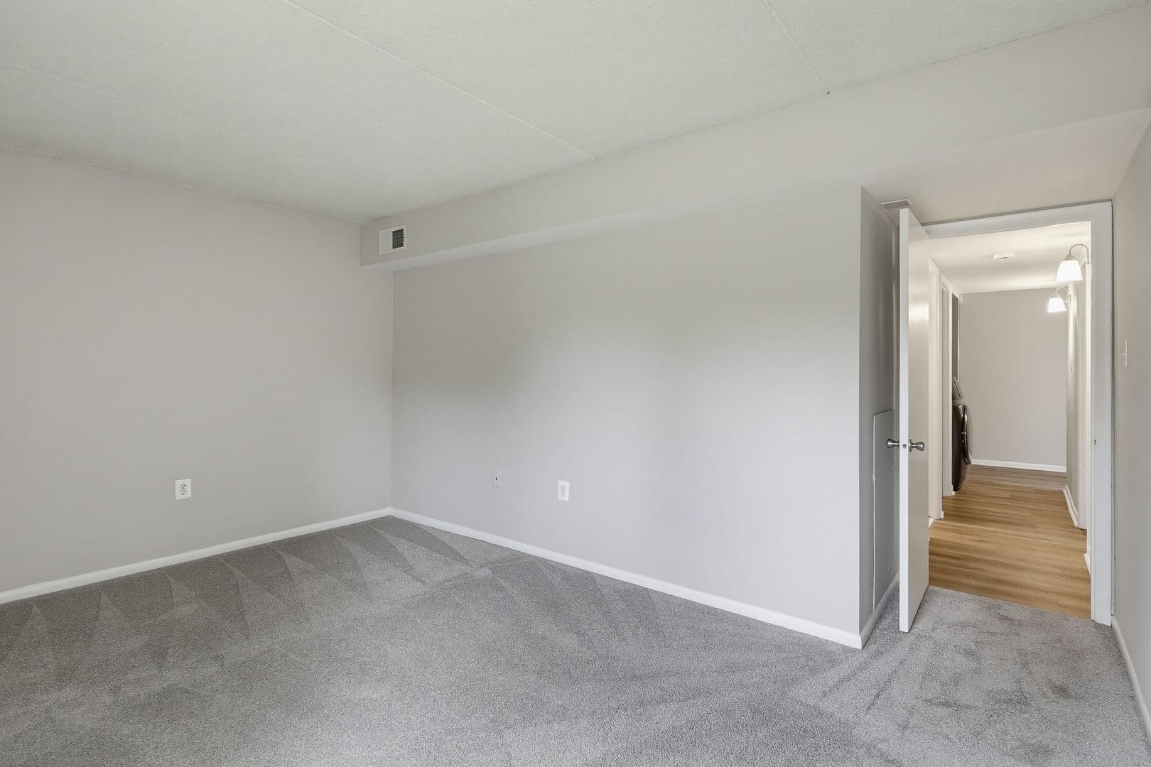 Columbia House: 5247 W Running Brook Apt 101
