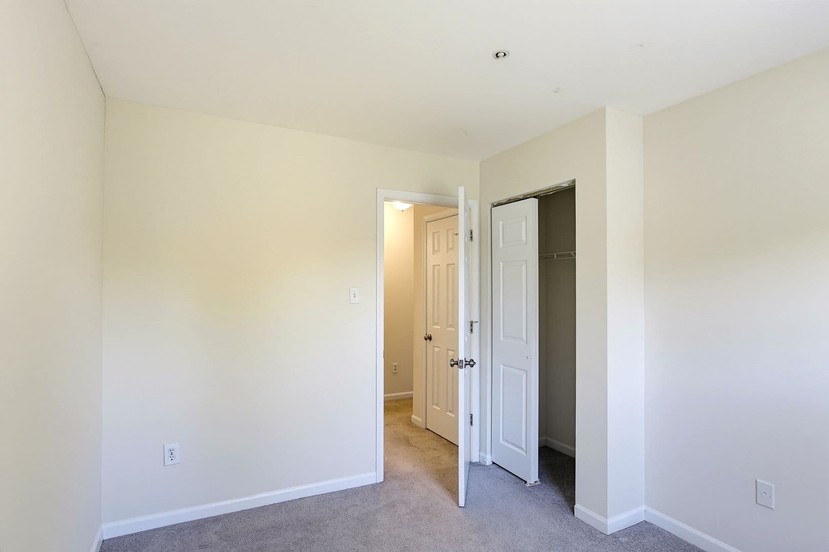 Frederick House: 5210 Duke Court