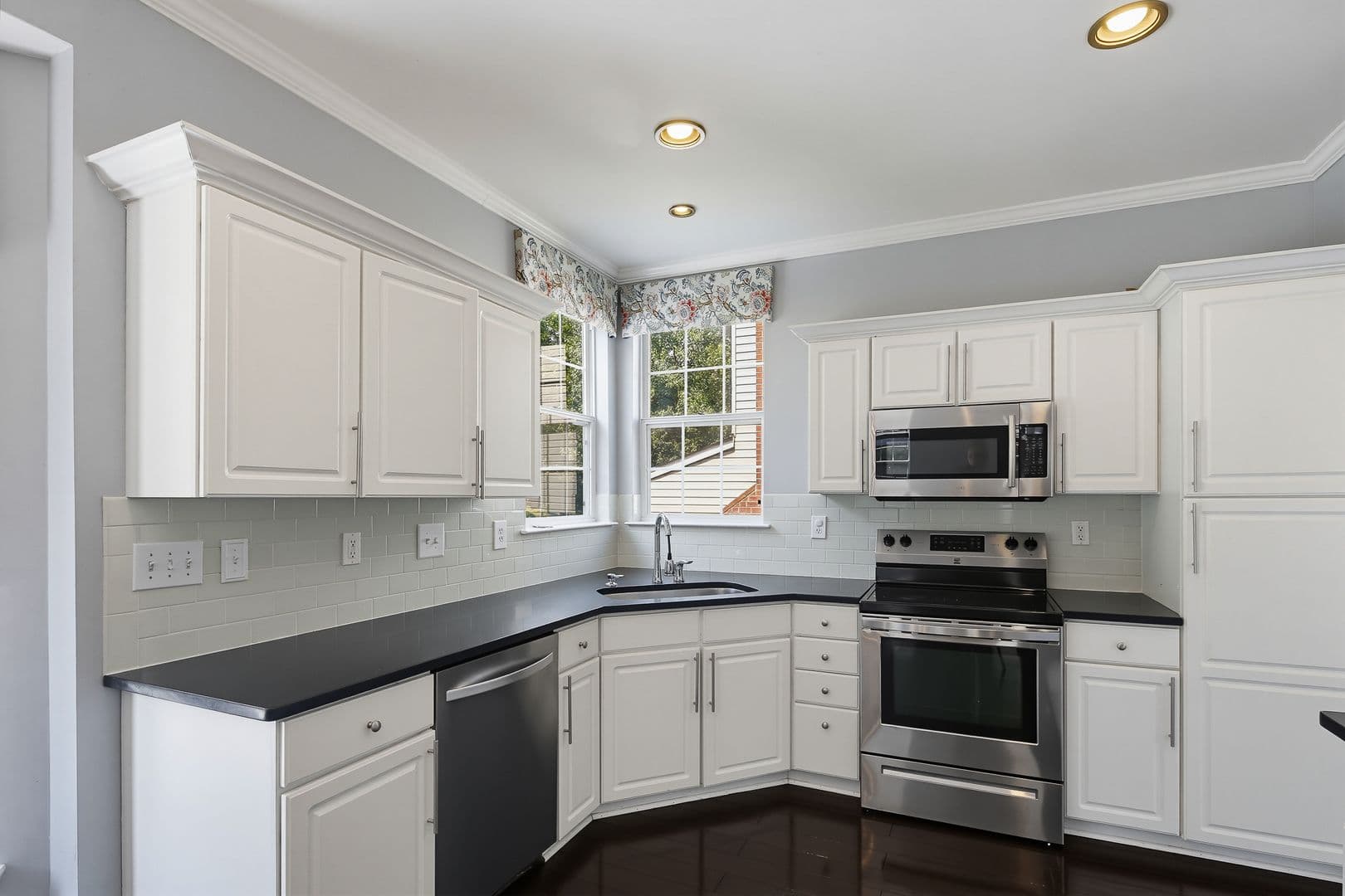 Clarksville House: 6505 Autumn Wind Cir