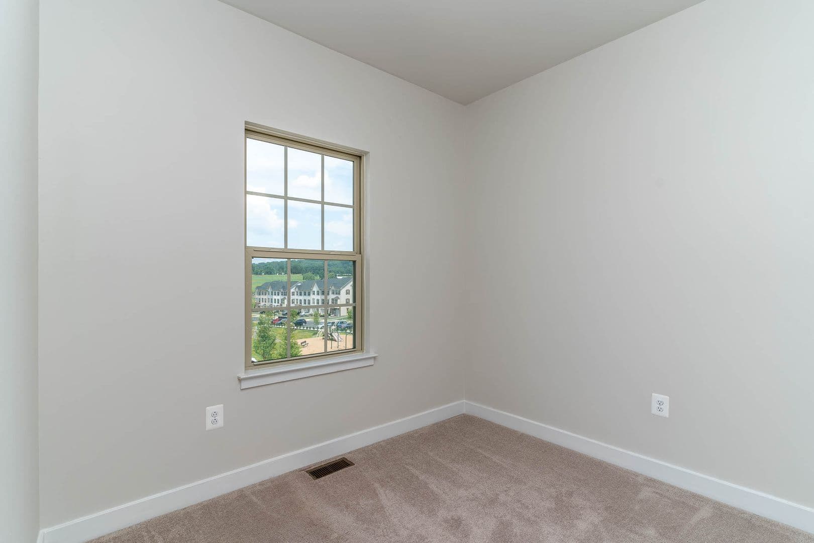 Ijamsville Townhome: 6021 Etterbeek Street