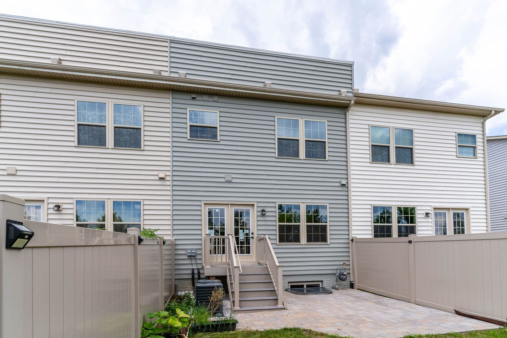 Ijamsville Townhome: 6021 Etterbeek Street