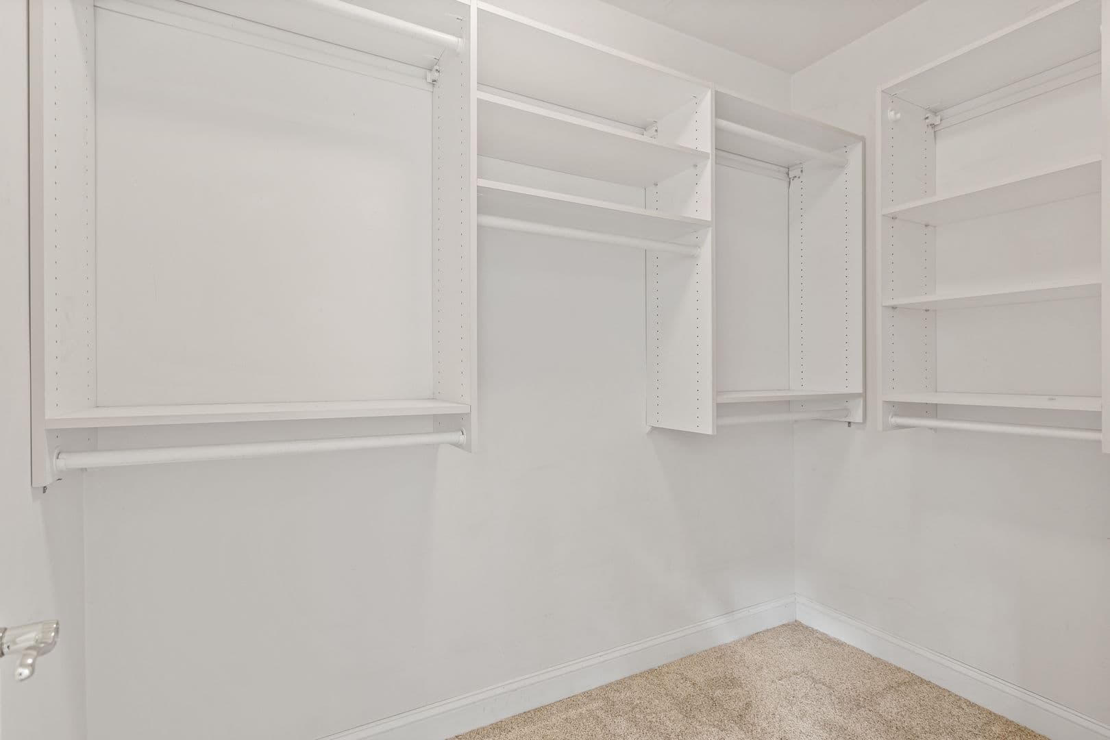 Rockville House: 1002 Elmcroft Blvd