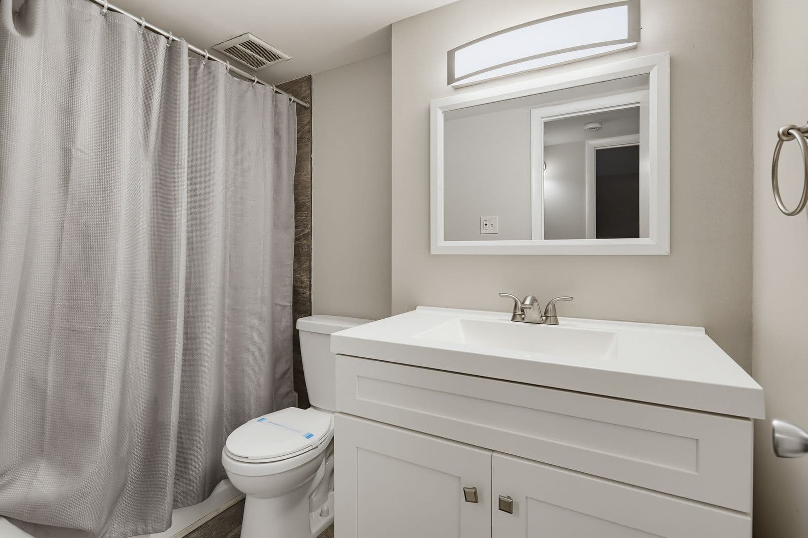Columbia House: 5247 W Running Brook Apt 101