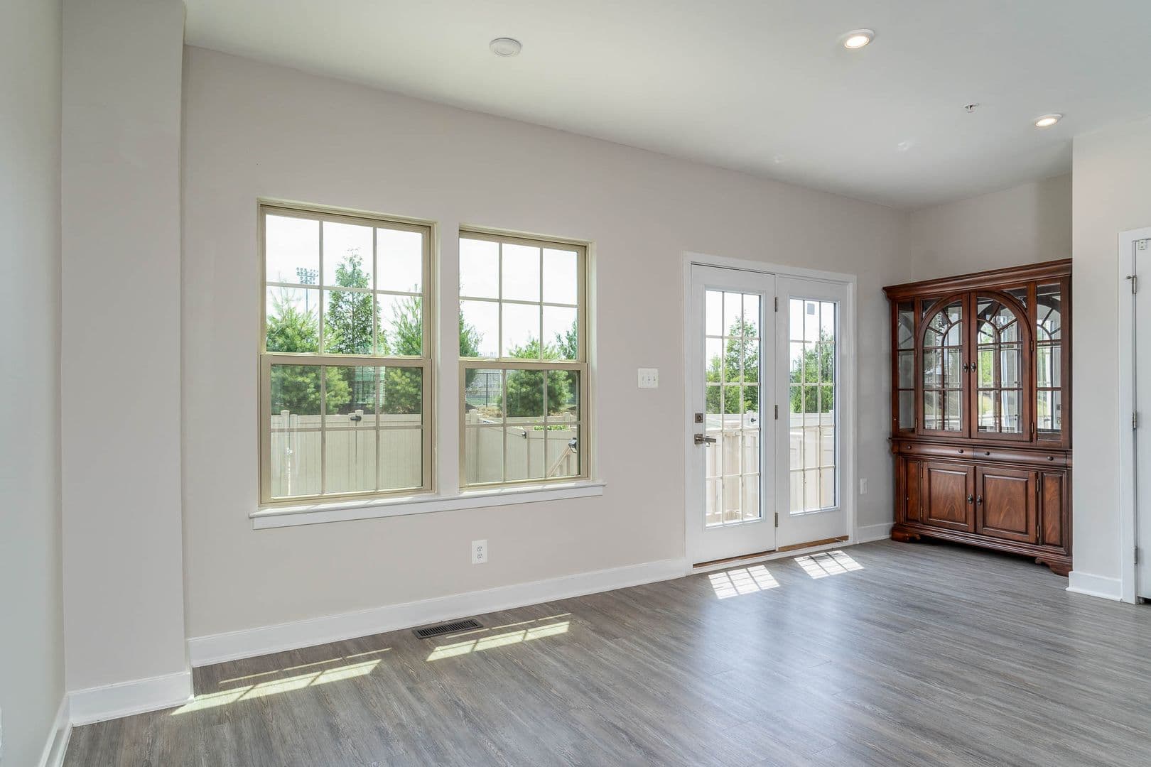 Ijamsville Townhome: 6021 Etterbeek Street