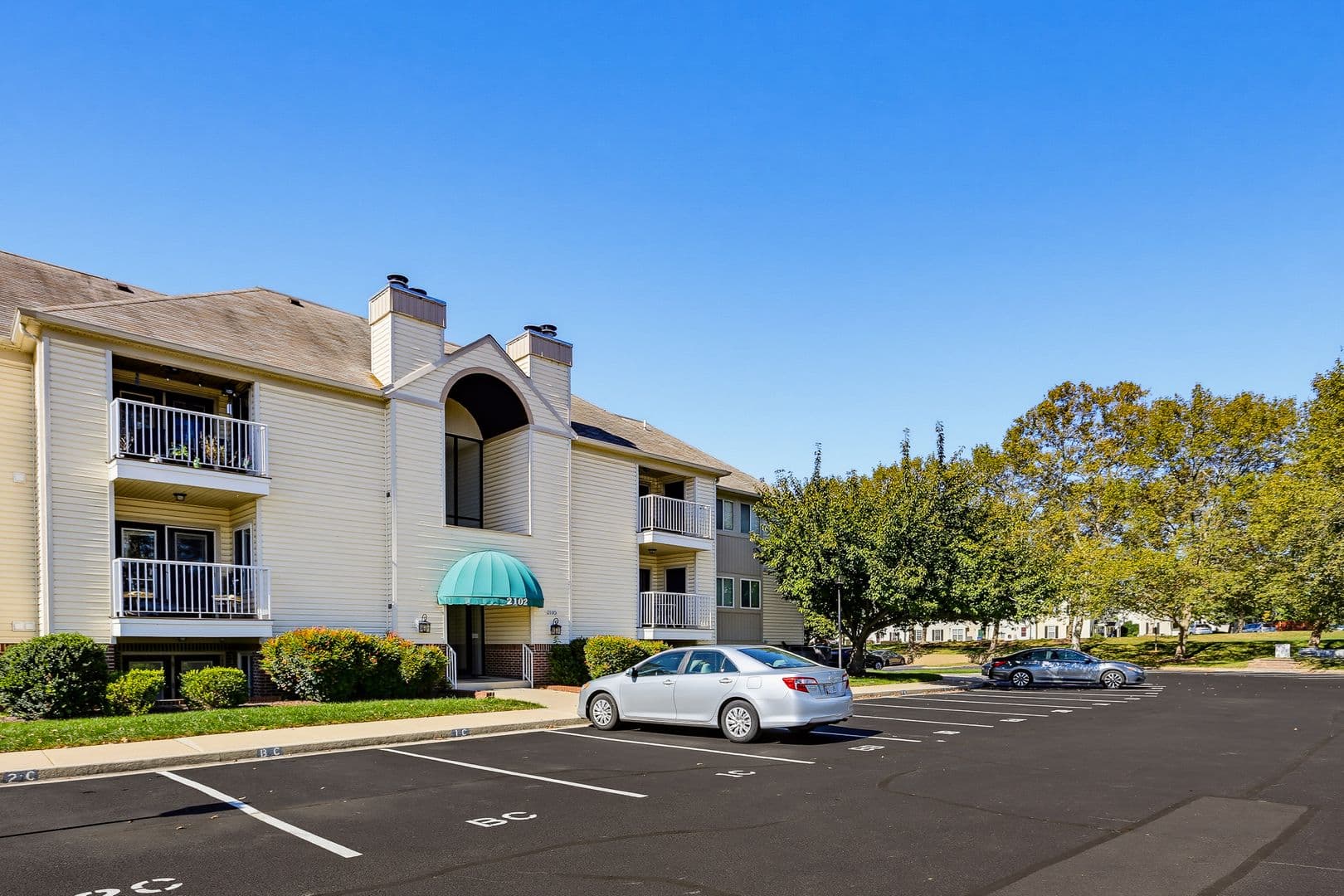 Frederick House: 2102 Whitehall Rd Unit #1C