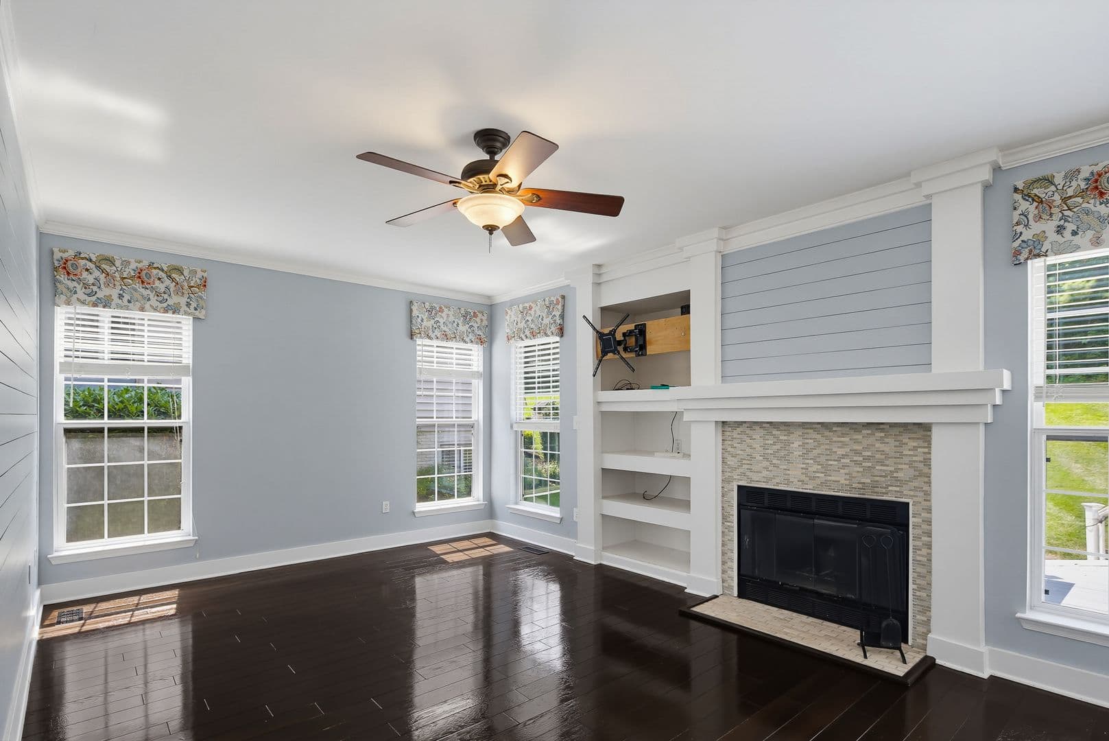 Clarksville House: 6505 Autumn Wind Cir