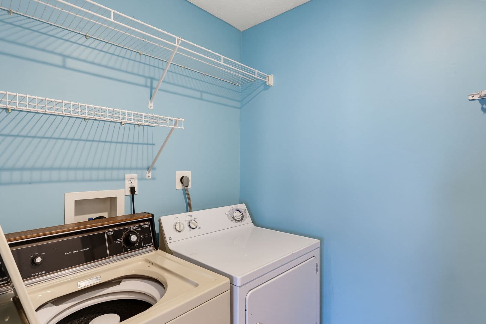 Frederick House: 2102 Whitehall Rd Unit #1C