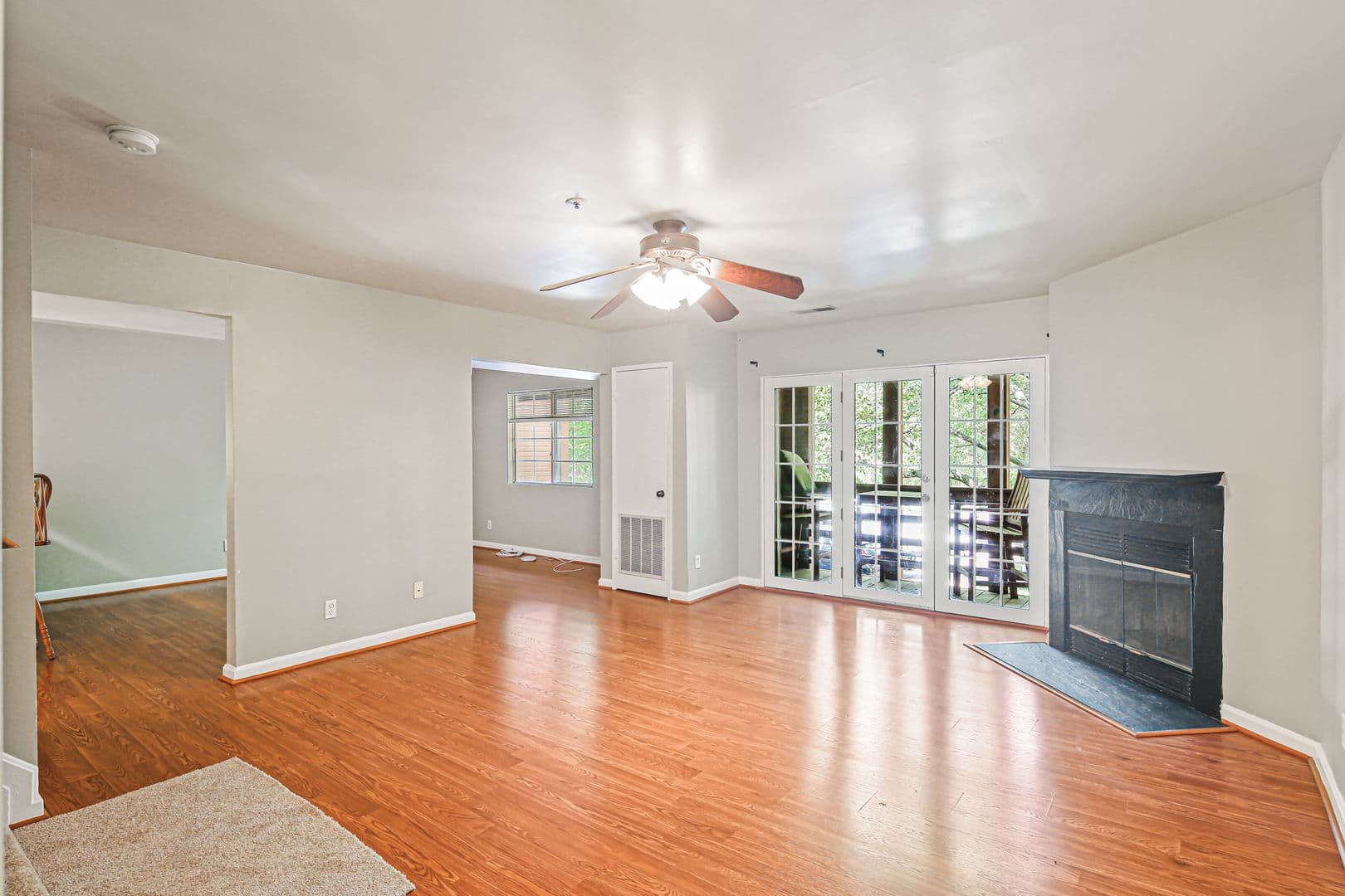 Columbia House: 4906 Columbia Road