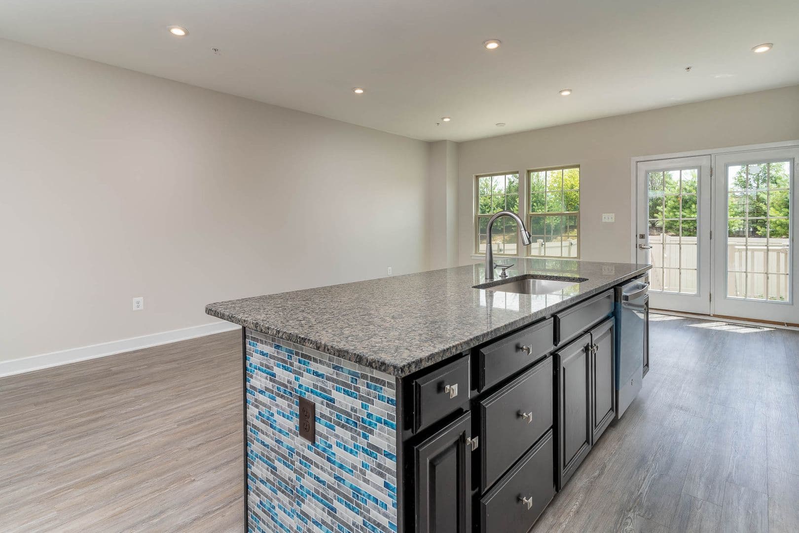 Ijamsville Townhome: 6021 Etterbeek Street