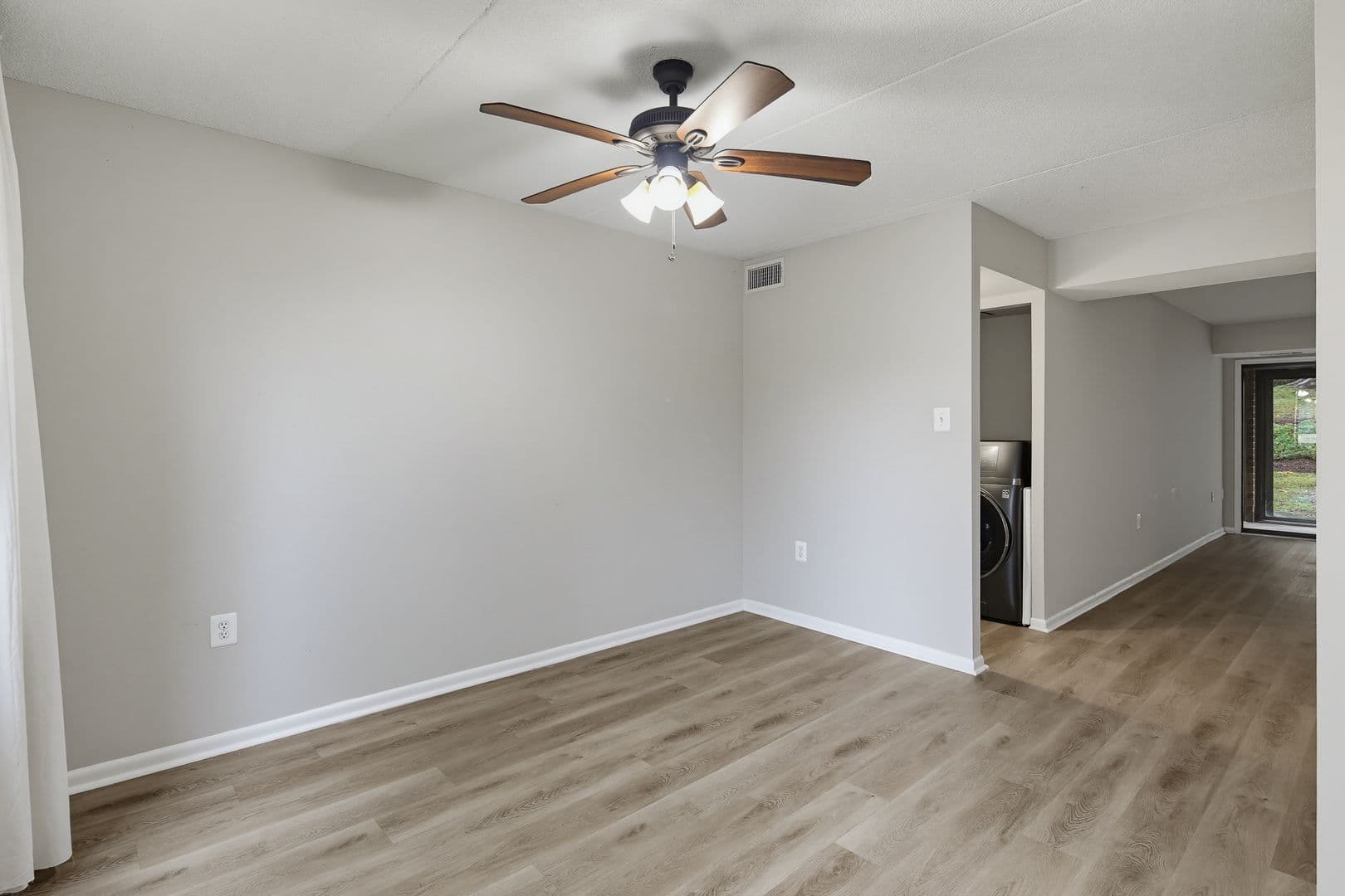 Columbia House: 5247 W Running Brook Apt 101