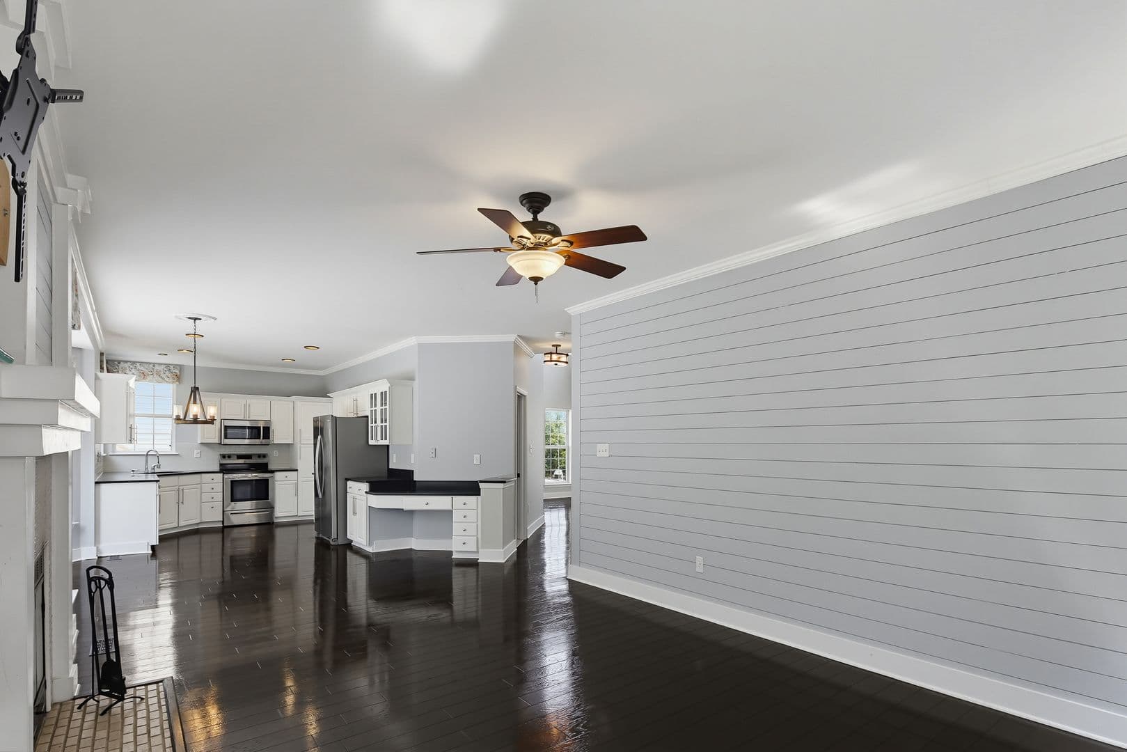 Clarksville House: 6505 Autumn Wind Cir