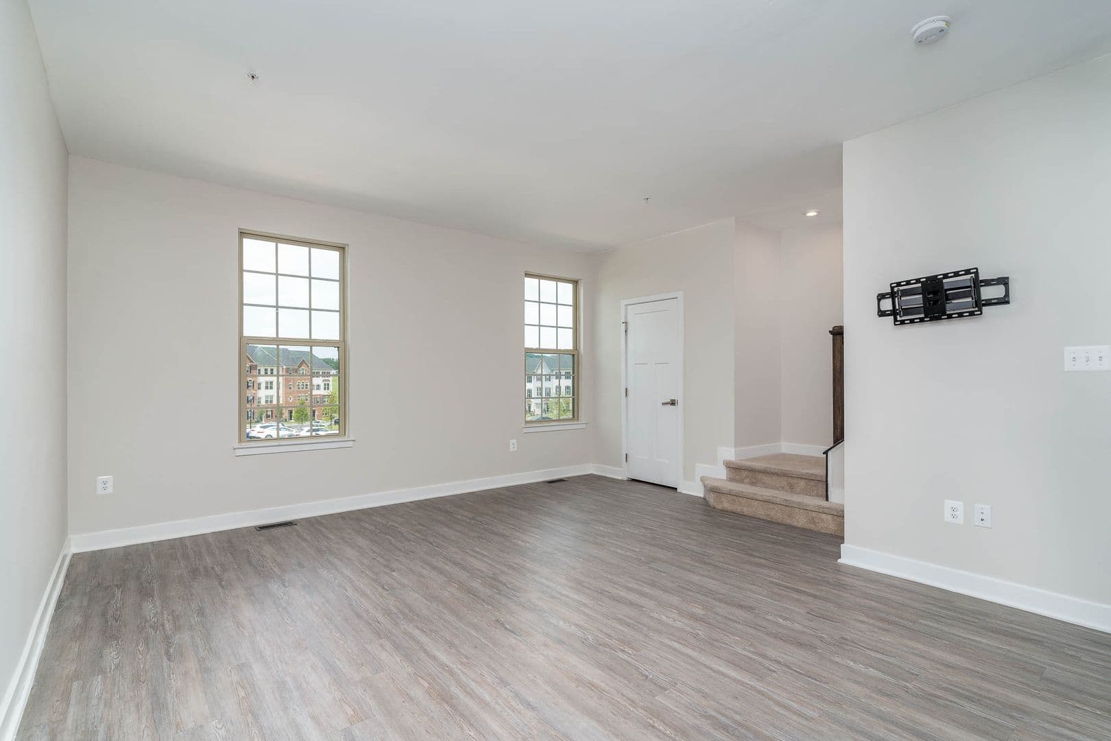 Ijamsville Townhome: 6021 Etterbeek Street