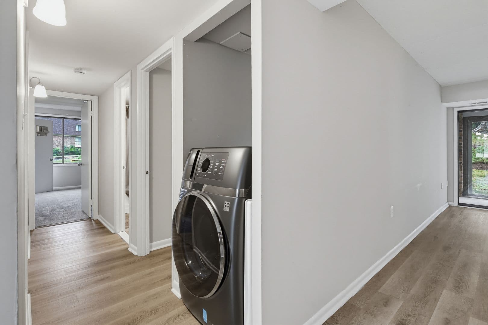 Columbia House: 5247 W Running Brook Apt 101