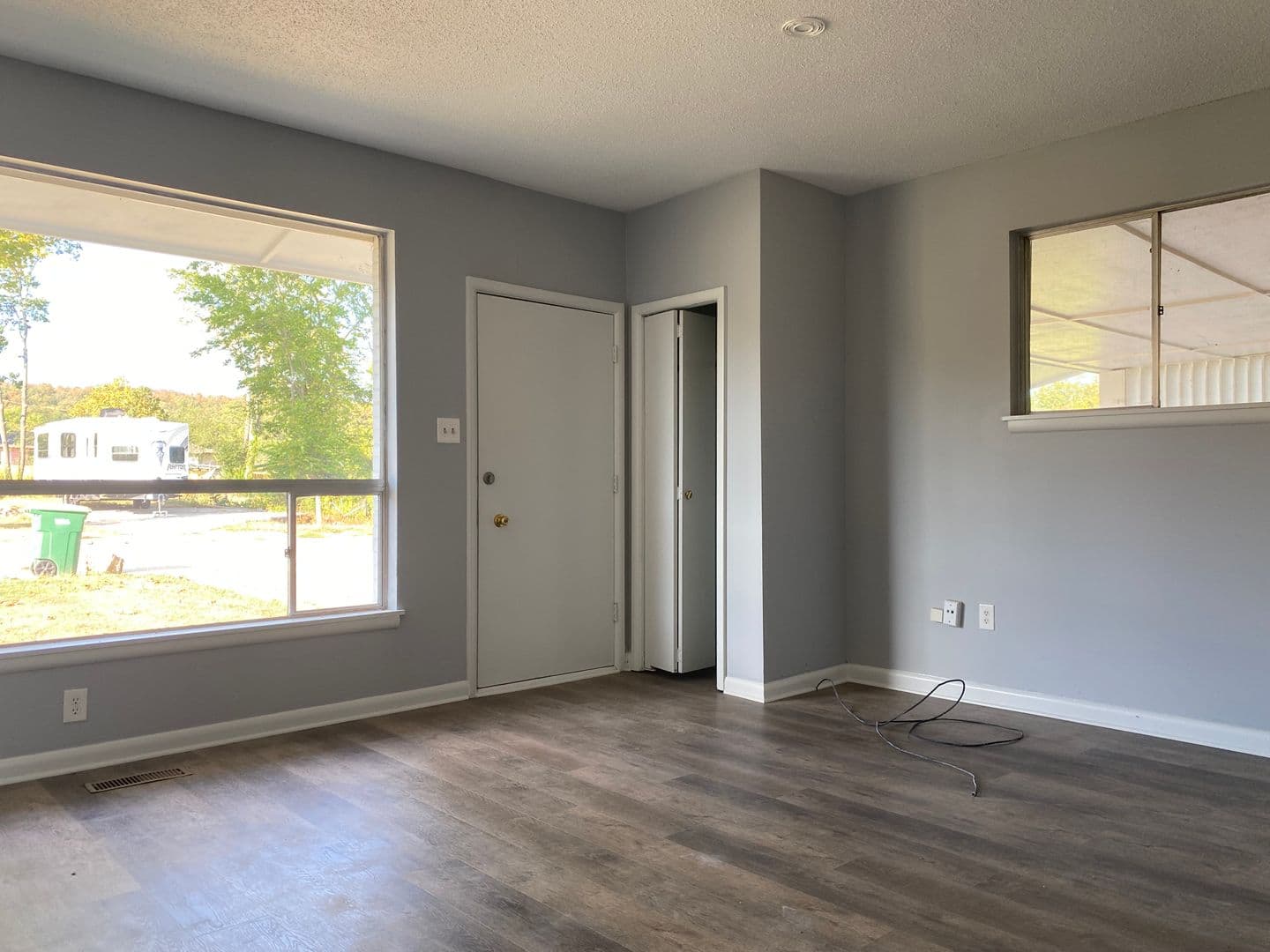 NLR House: 406 Harper