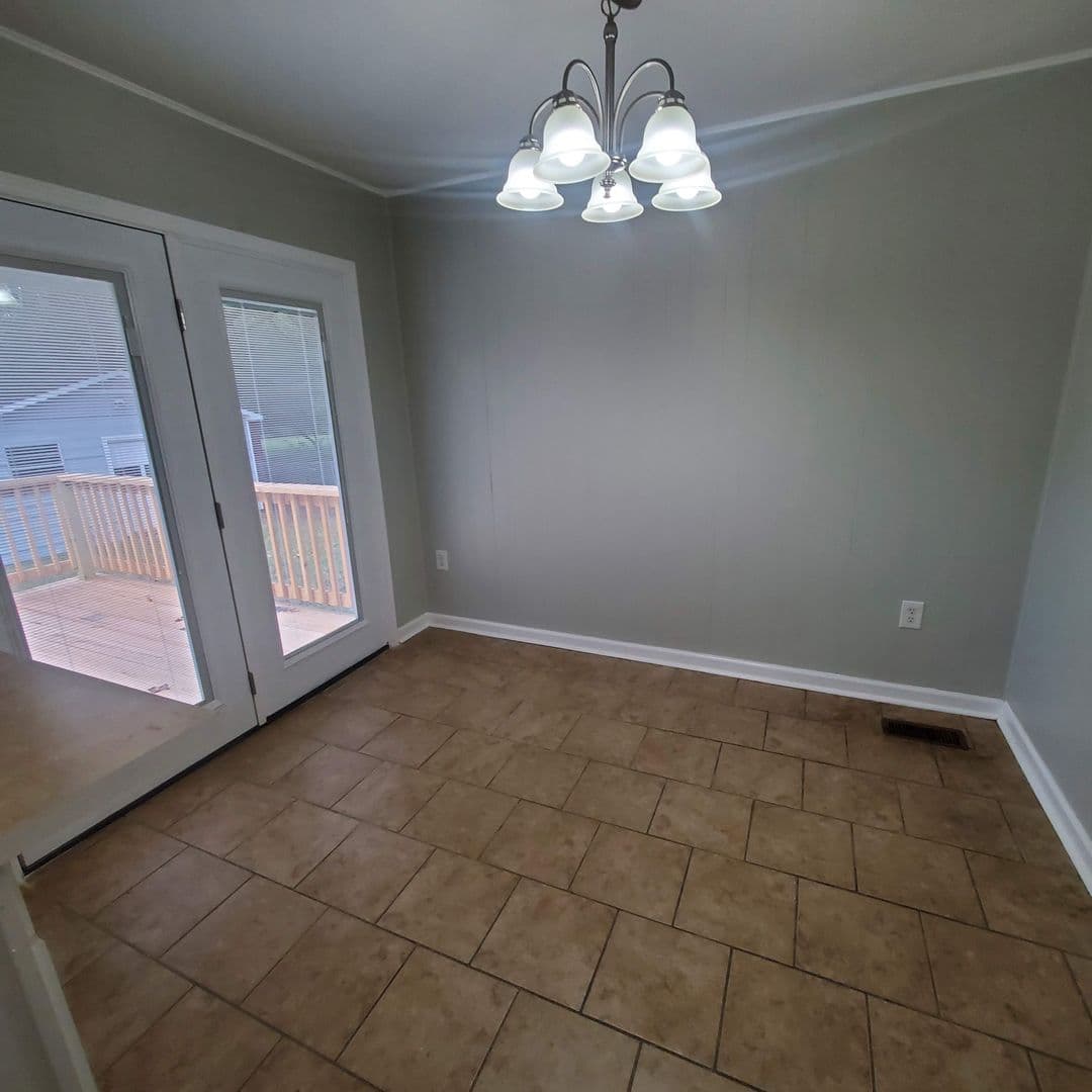 Sherwood House: 702 Wildwood