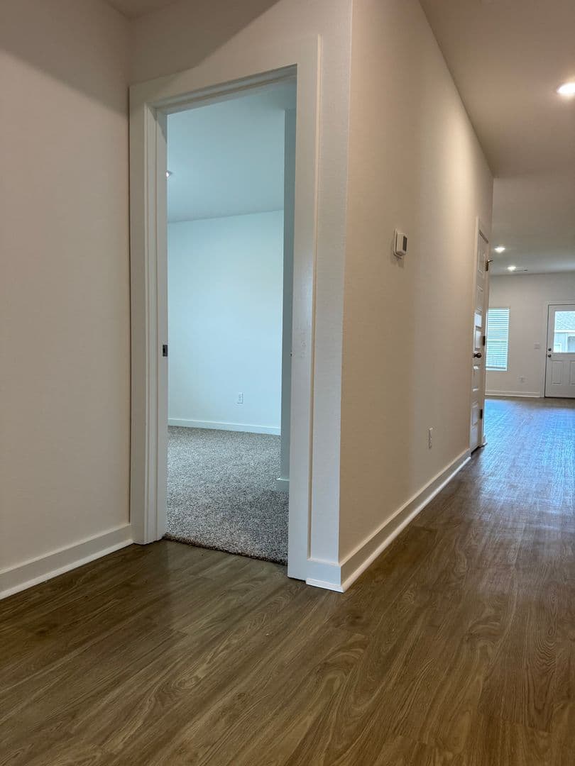 Alexander House: 6316 Warwick