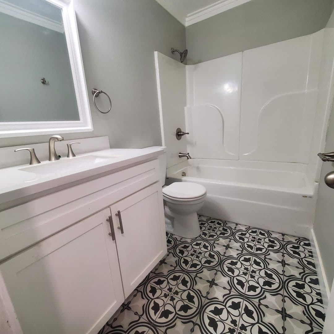 Sherwood House: 702 Wildwood