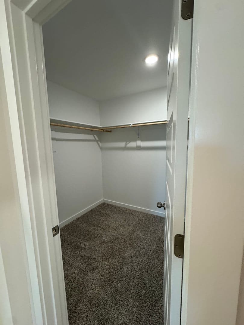 Alexander House: 6316 Warwick