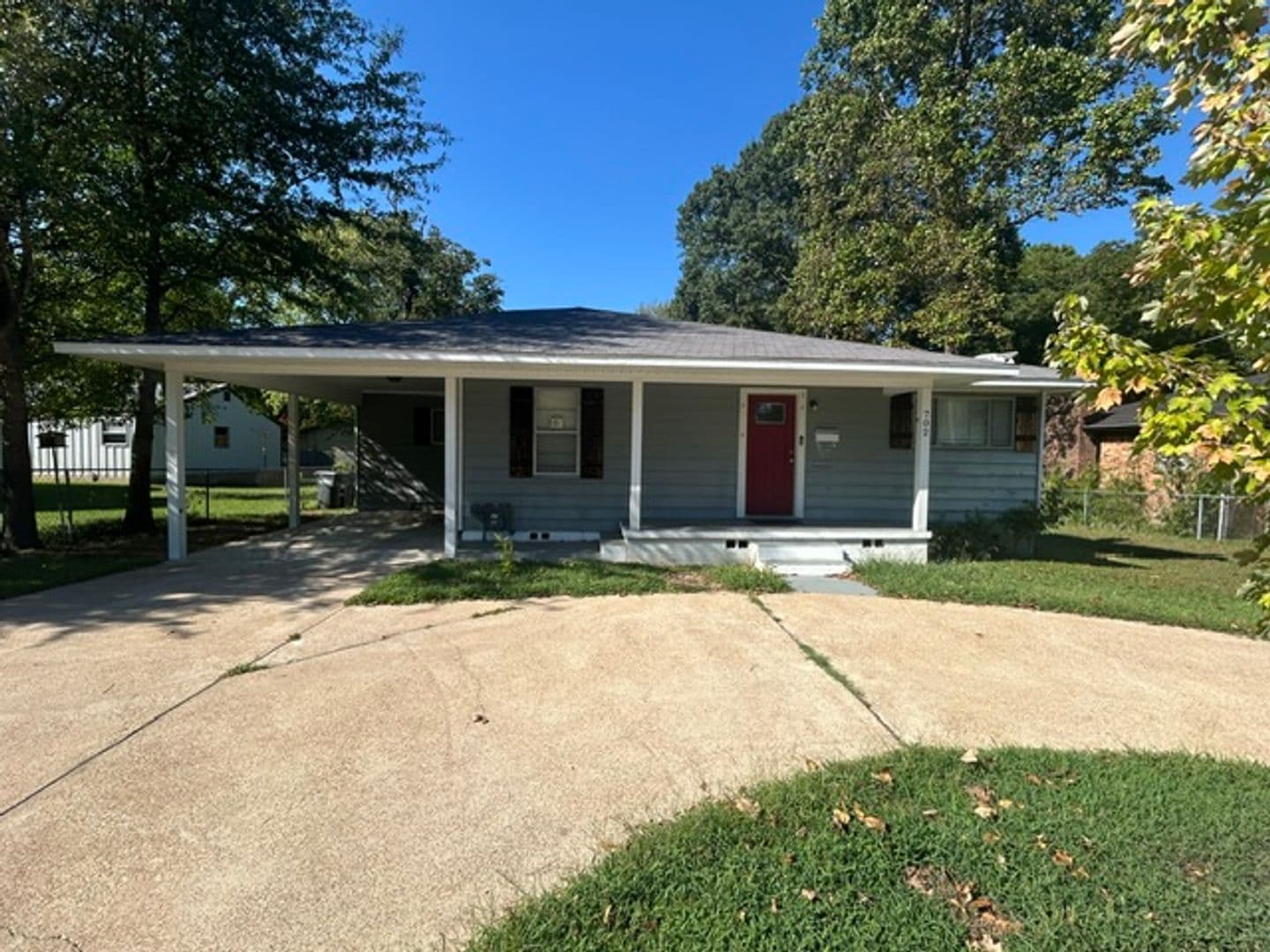Sherwood House: 702 Wildwood