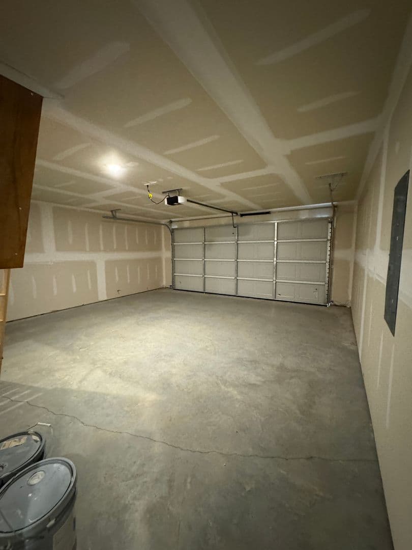 Alexander House: 6316 Warwick