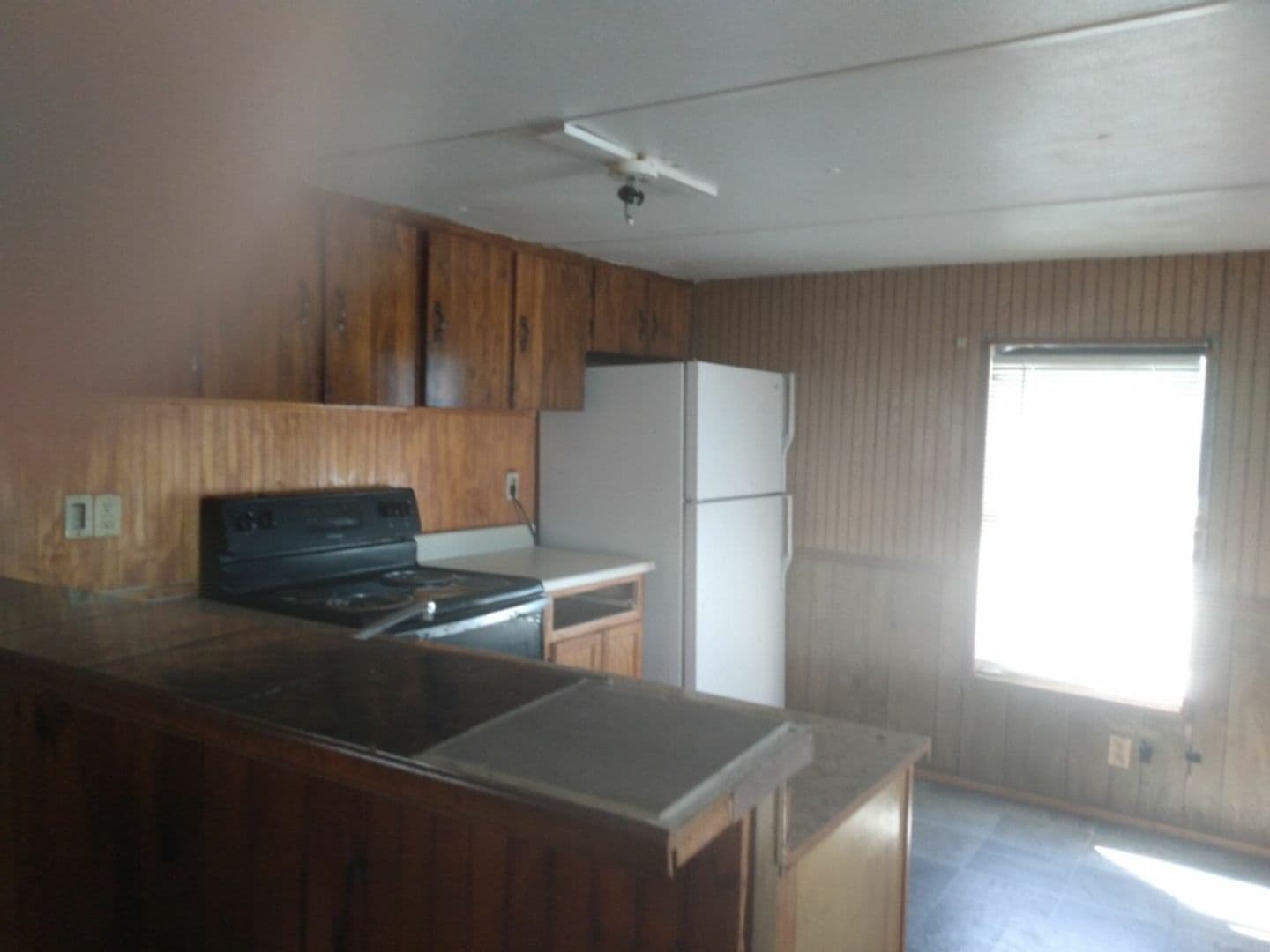NLR House: 5818 Snoopy Ln