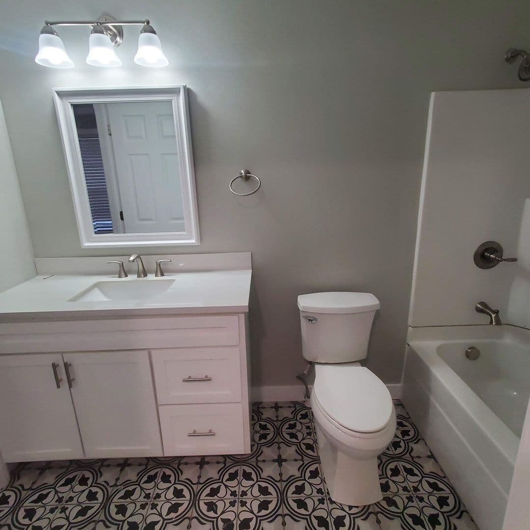 Sherwood House: 702 Wildwood