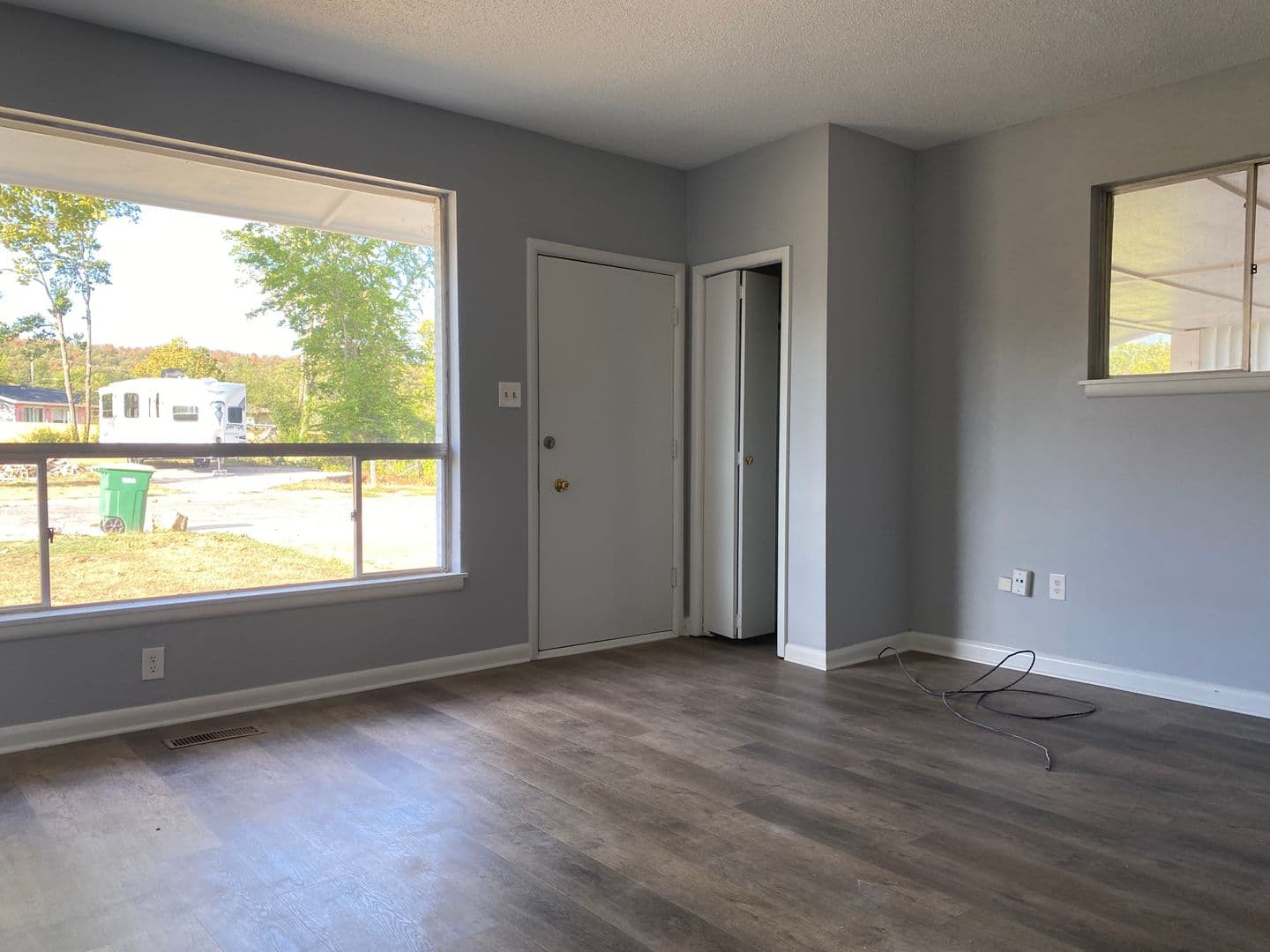 NLR House: 406 Harper
